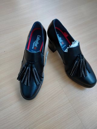 Zapatos CallagHan Adaptaction de segunda mano por 70 EUR en Sant Joan  d\\'Alacant en WALLAPOP