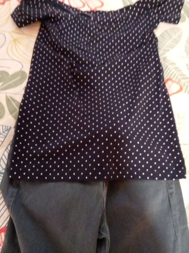 pantalón y camiseta