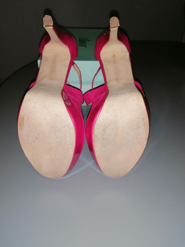 Zapato peep toes fucsia