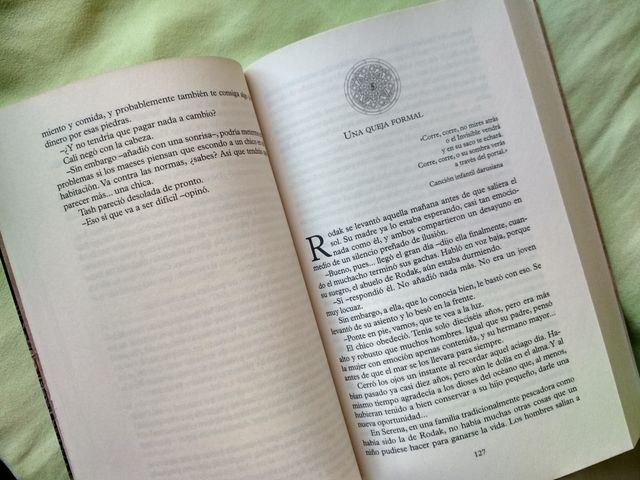 El libro de los portales - Laura Gallego