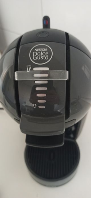 Cafetera dolce-gusto y pastillas descalcificadoras de segunda mano por 40  EUR en Bilbao en WALLAPOP