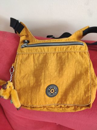 Bolso kipling de segunda mano por 25 EUR en Palma de Mallorca en WALLAPOP