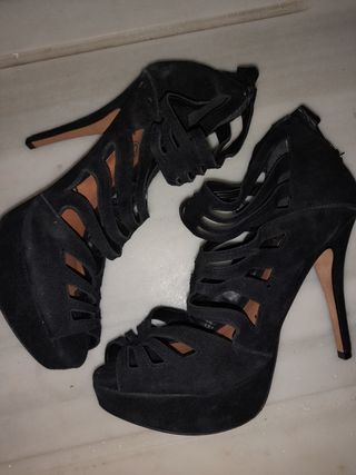 Tacones de fiesta formula joven puestos 1 vez de segunda mano por 20 EUR en  Ontinyent en WALLAPOP