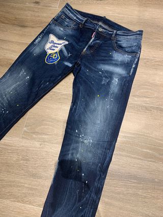 Pantalones tejanos Dsquared Talla 50 de segunda mano por 55 EUR en Mataró  en WALLAPOP