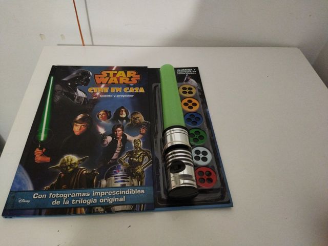 Stars Wars Cine en casa .Cuento y proyector