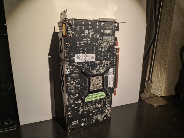 Tarjeta gráfica 2GB ATI Radeon R9 270