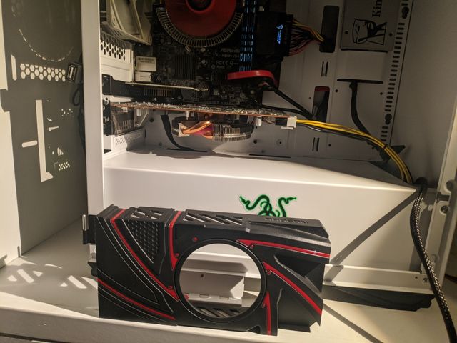 Tarjeta gráfica 2GB ATI Radeon R9 270