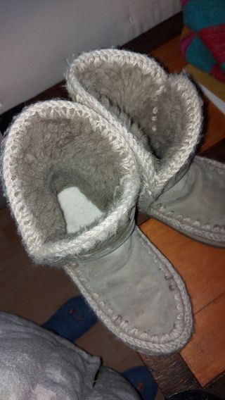 Botas mou 50€, compradas Nueva York, sin cuña de segunda mano por 50 EUR en  Venturada en WALLAPOP