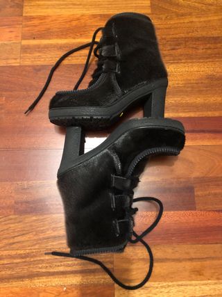 Botas de piel de foca de segunda mano por 160 EUR en Puigcerda en WALLAPOP