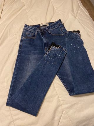 Tejanos con brillantes talla 36 de segunda mano por 10 EUR en Sabadell en  WALLAPOP