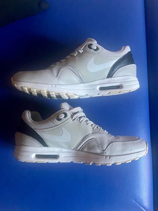 Nike air max 1 (87) color crema en talla 40,5 de segunda mano por 40 EUR en  Salamanca en WALLAPOP