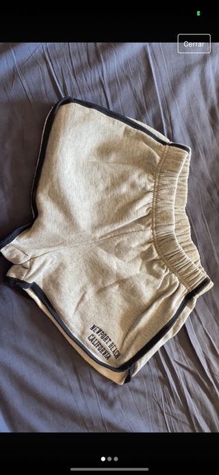 Pantalones chándal Brandy Melville de segunda mano por 10 EUR en Sant Feliu  de Codines en WALLAPOP