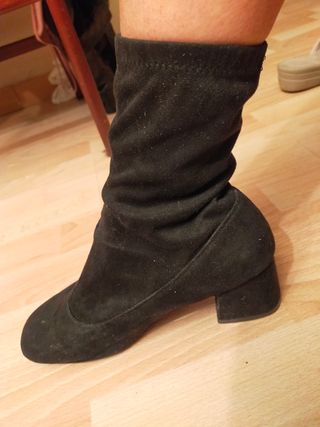 Botas botines elásticos Marypaz 41 de segunda mano por 5 EUR en Zaragoza en  WALLAPOP
