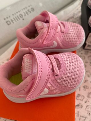 Zapatillas Nike talla 17 de segunda mano por 10 EUR en Móstoles en WALLAPOP