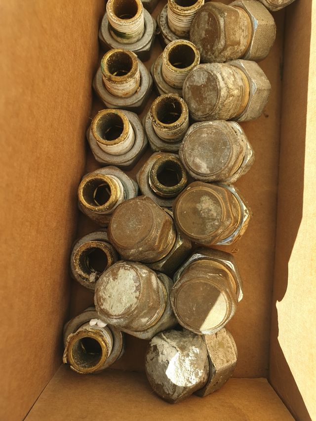 Racores y tapones radiador