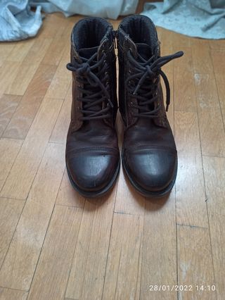 Botas cordones hombre de segunda mano por 20 EUR en Torrejón de Ardoz en  WALLAPOP