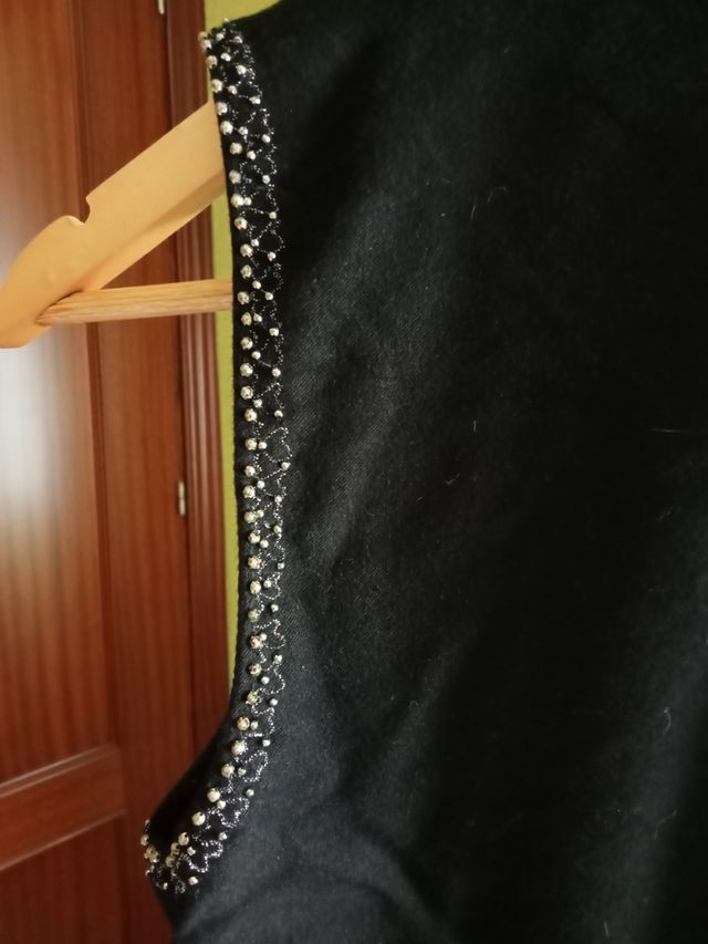 Precioso chaleco negro pedrería en plata BSK tS