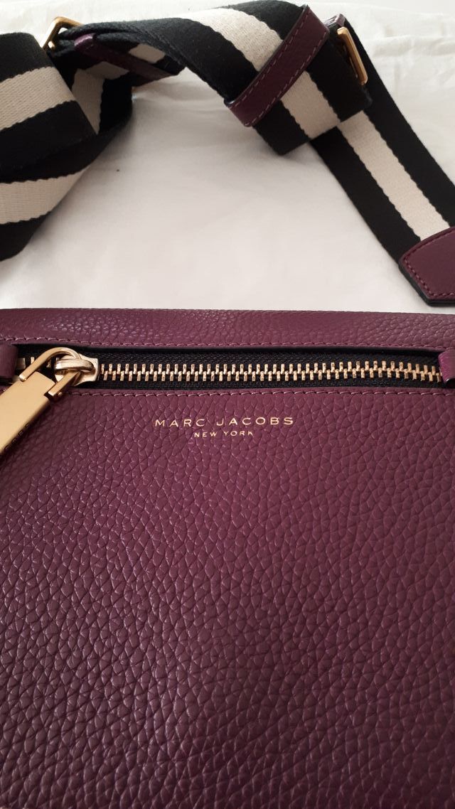 BOLSO MARC JACOBS "GOTHAM" COLOR IRIS PERFECTO  