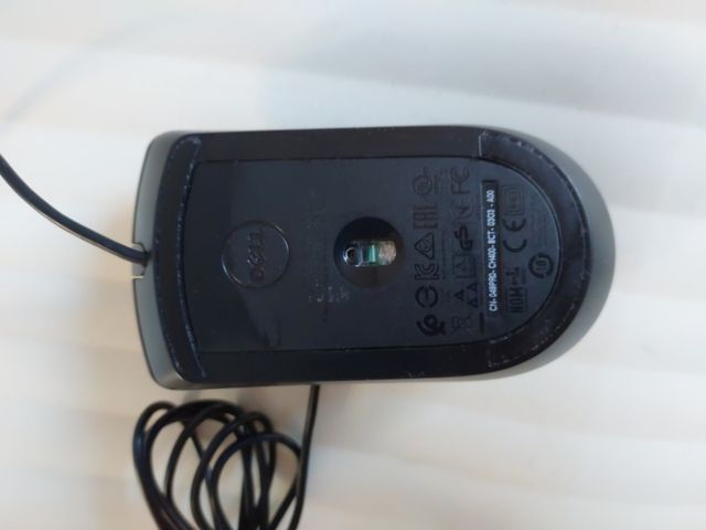 Ratón óptico DELL con cable