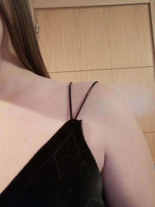 Blusa aterciopelada verde Pull and Bear