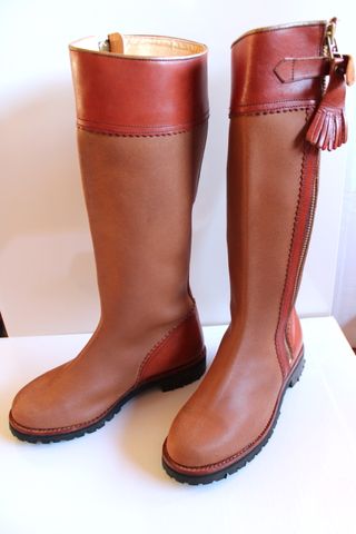 Botas Montería Valverde del Camino, nuevas, N 38 de segunda mano por 65 EUR  en Pamplona en WALLAPOP