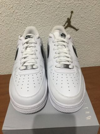 Zapatillas Nike air forcé 1\\'07 talla 42 de segunda mano por 140 EUR en  Alicante en WALLAPOP