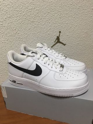 Zapatillas Nike air forcé 1\\'07 talla 42 de segunda mano por 140 EUR en  Alicante en WALLAPOP