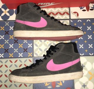 Nike Blazer Mid\\'77 gris oscuro 38,5 de segunda mano por 28 EUR en  Vila-Seca en WALLAPOP
