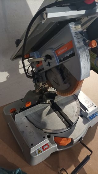 Ingletadora legna SR300 A2 de segunda mano por 245 EUR en Gelida en WALLAPOP