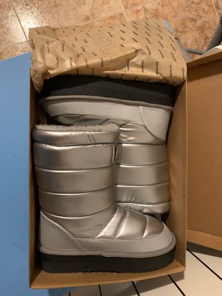 Botas de nieve australianas Dr Franklin 39-40 de segunda mano por 50 EUR en  Monzón en WALLAPOP