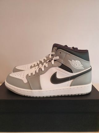 Air Jordan 1 Mid de segunda mano por 190 EUR en Alcorcón en WALLAPOP