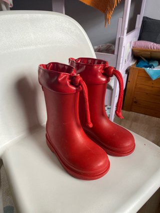 Botas de agua talla 26 de segunda mano por 5 EUR en L\\'Hospitalet de  Llobregat en WALLAPOP