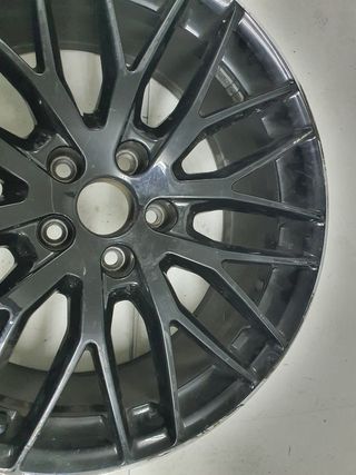 UNA llanta Audi A3 8V 19" original
