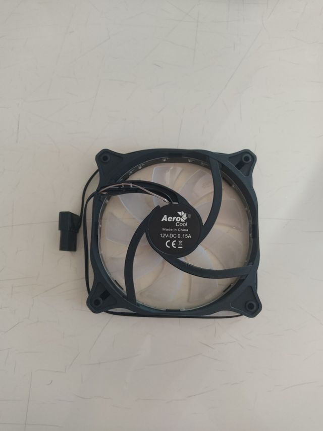 VENTILADOR RGB 12CM