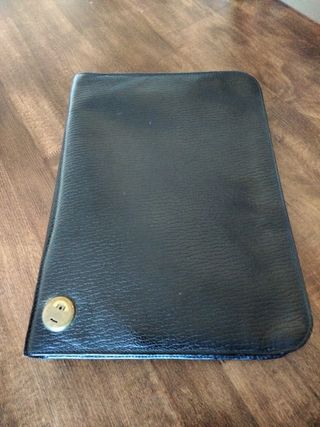 Valija \\/ porta documentos de segunda mano por 5 EUR en Tres Cantos en  WALLAPOP