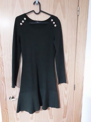 Vestido punto verde militar Zara de segunda mano por 6 EUR en Murcia en  WALLAPOP
