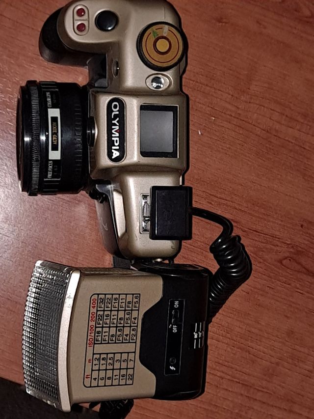 Cámara fotos antigua, de carrete.