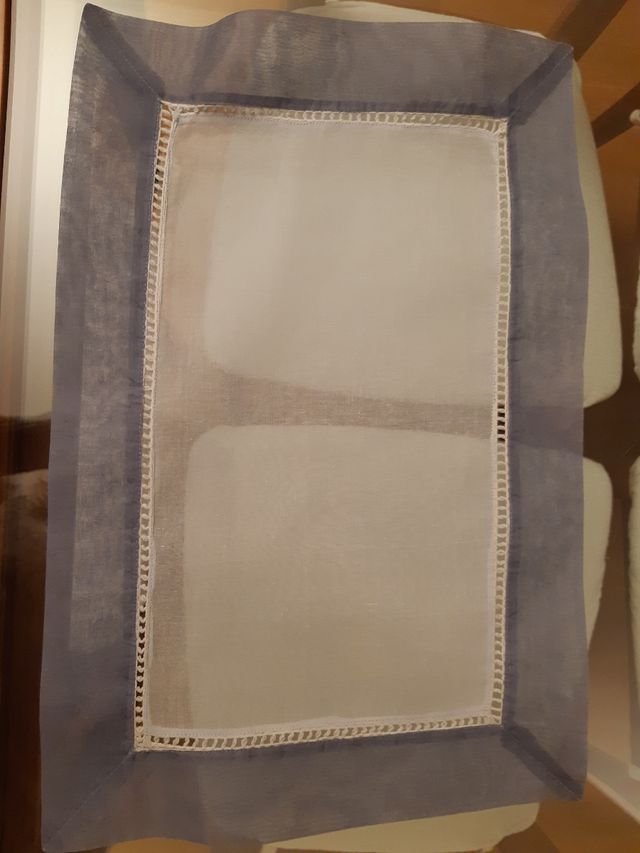 4 manteles individuales en organdí