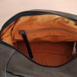 Neceser Emidio Tucci de segunda mano por 14 EUR en Arcos de La Llana en  WALLAPOP