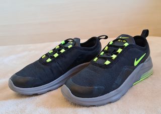 Nike Air Max talla 33 de segunda mano por 20 EUR en Guadalajara en WALLAPOP