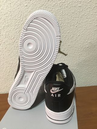 Zapatillas Nike air forcé 1 \\'07 AF1 talla 41 de segunda mano por 140 EUR  en Alicante en WALLAPOP