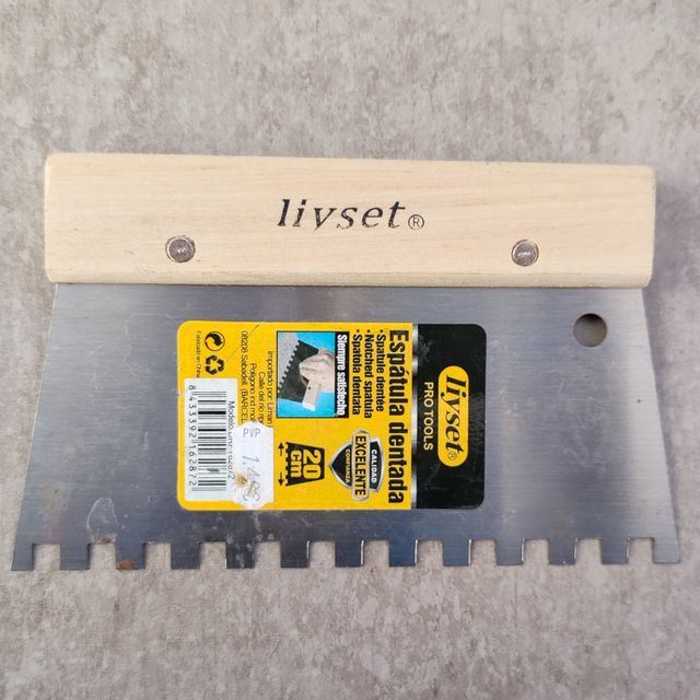 Espatula Dentada 20cm