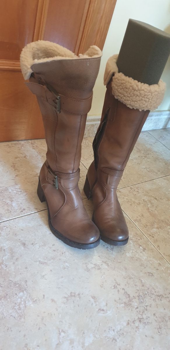 botas talla 36. Marca Manas