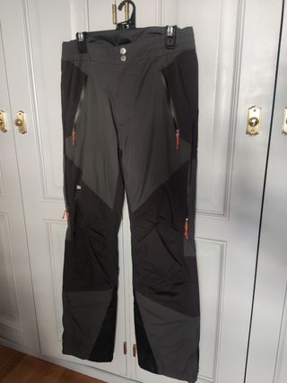 Pantalón de Alpinismo Simond Cascade. Talla 42 de segunda mano por 65 EUR  en Sevilla la Nueva en WALLAPOP