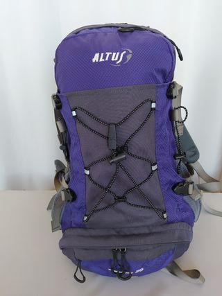 Mochila Montaña Altus Huandoy 30 litros de segunda mano por 40 EUR en Can  Negre en WALLAPOP