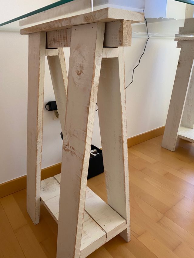 MESA DE ESCRITORIO DE CRISTAL CON CABALLETES