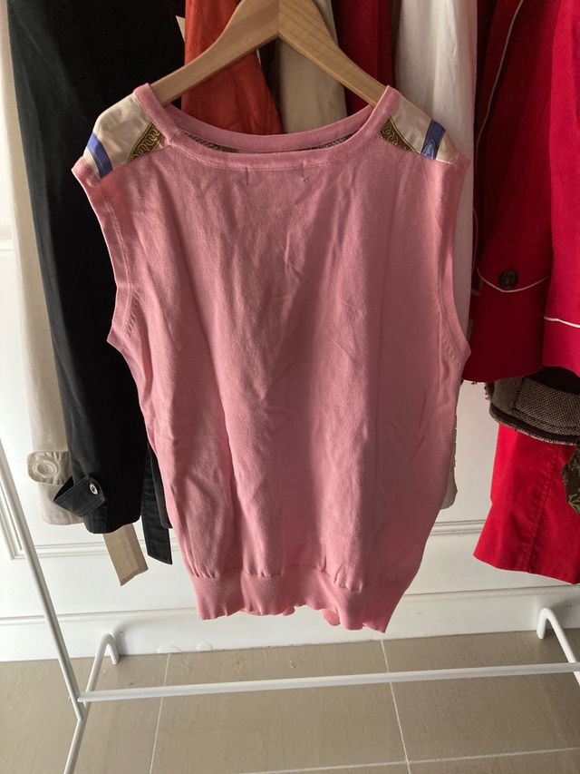 Jersey sin mangas muy cómodo