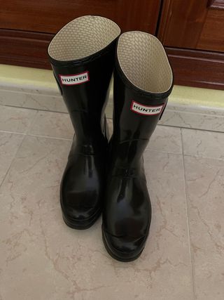 Botas Hunter + Calcetines de segunda mano por 50 EUR en Cáceres en WALLAPOP