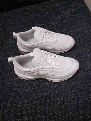 Nike air max97,,talla 38,5 de segunda mano por 79 EUR en Pinto en WALLAPOP