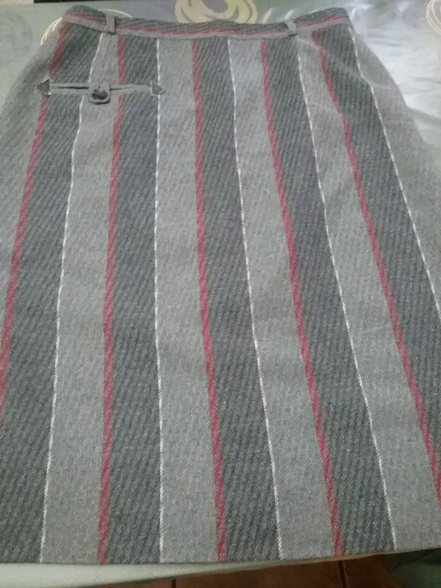 dos faldas invierno vintage talla 40,hay medida